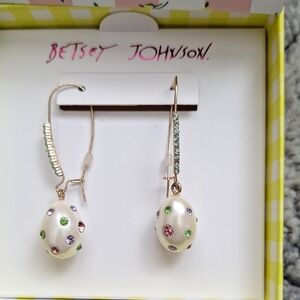 Betsey Johnson Egg Drop Earrings NWT/NIB